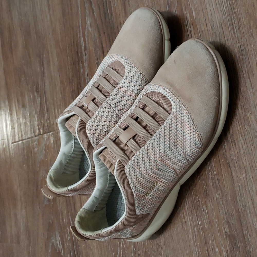 Geox Women's Pale Pink Slip-On Sneakers